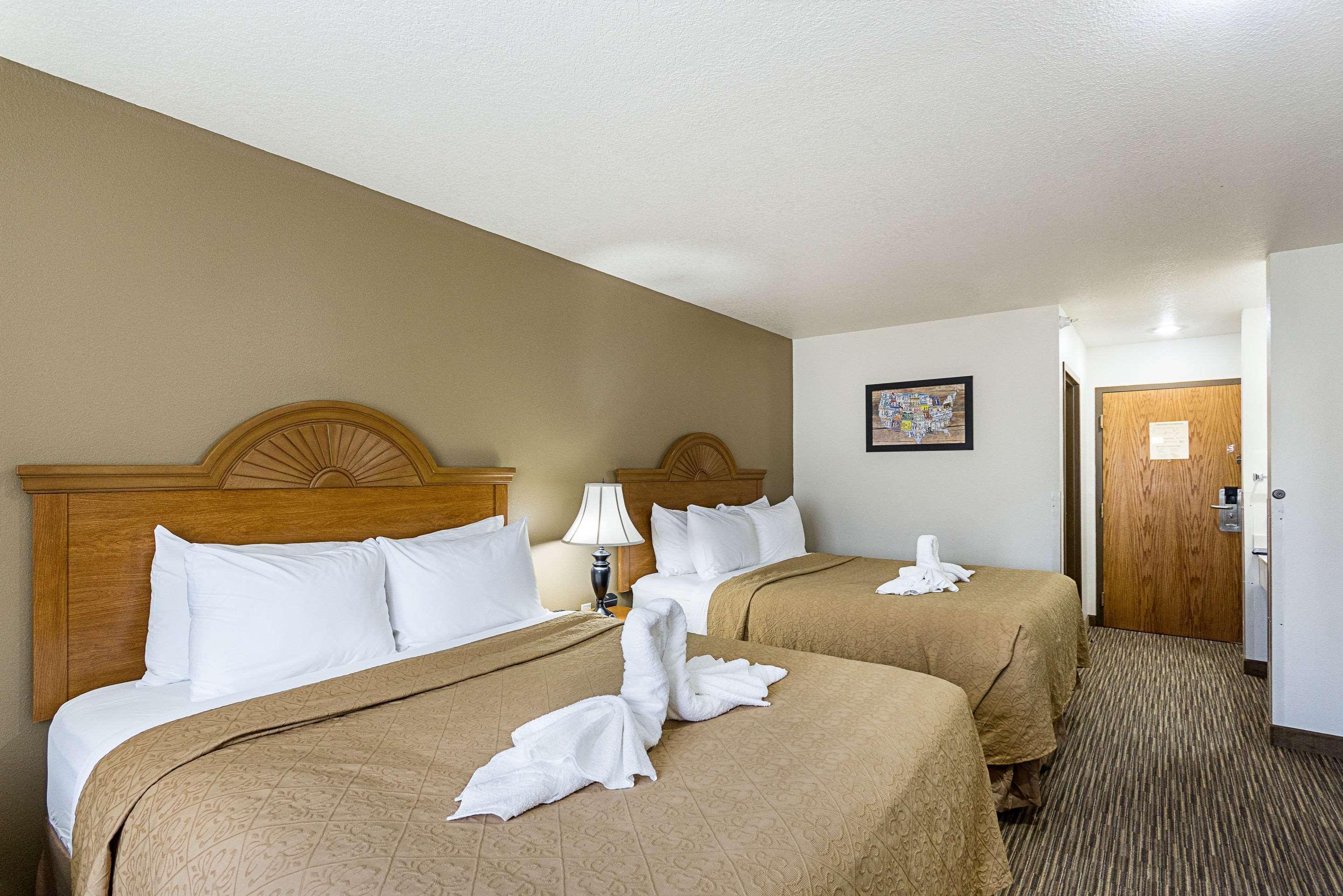 Econo Lodge Livingston Gateway To Yellowstone Exterior photo