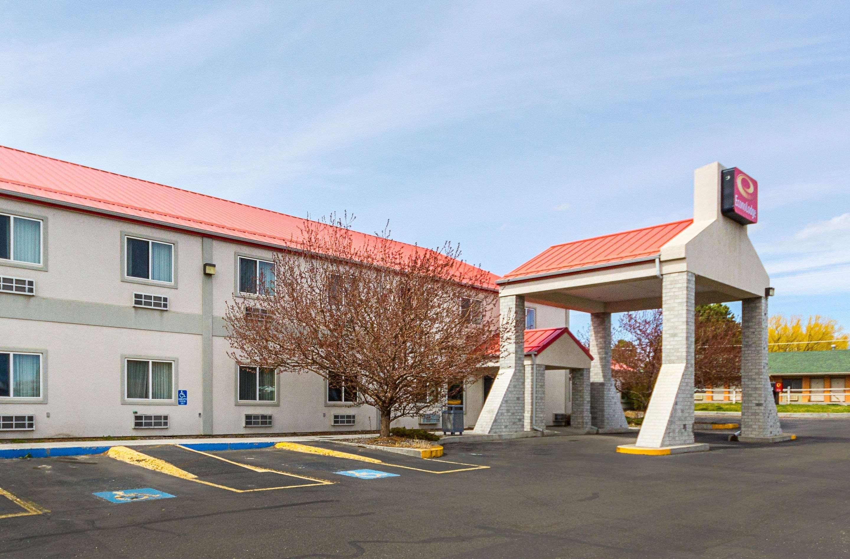 Econo Lodge Livingston Gateway To Yellowstone Exterior photo